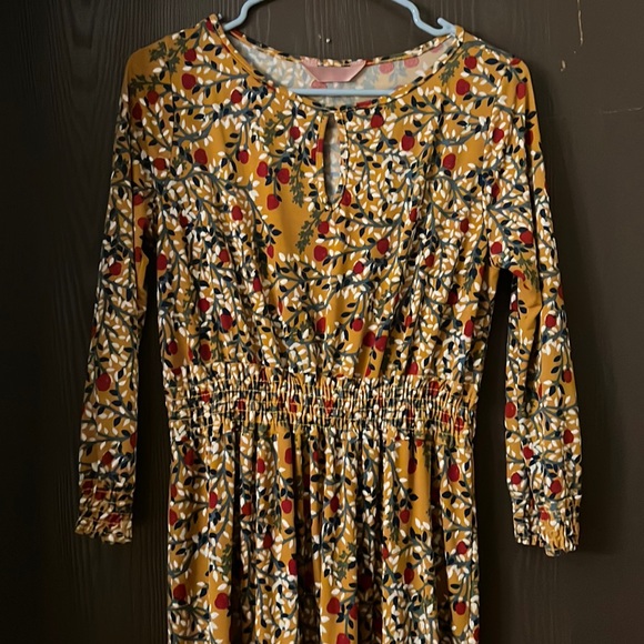 Gorgeous mustard colored dress❤️ - Picture 1 of 3